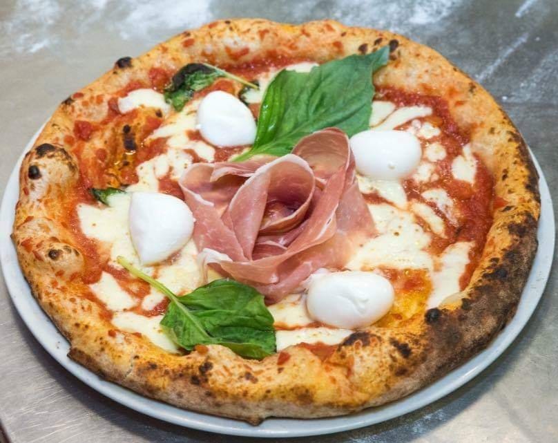 Foto di Rosso Vivo Pizzeria Verace con Forno a Legna e Lievito Madre anche senza Glutine a Chiusi